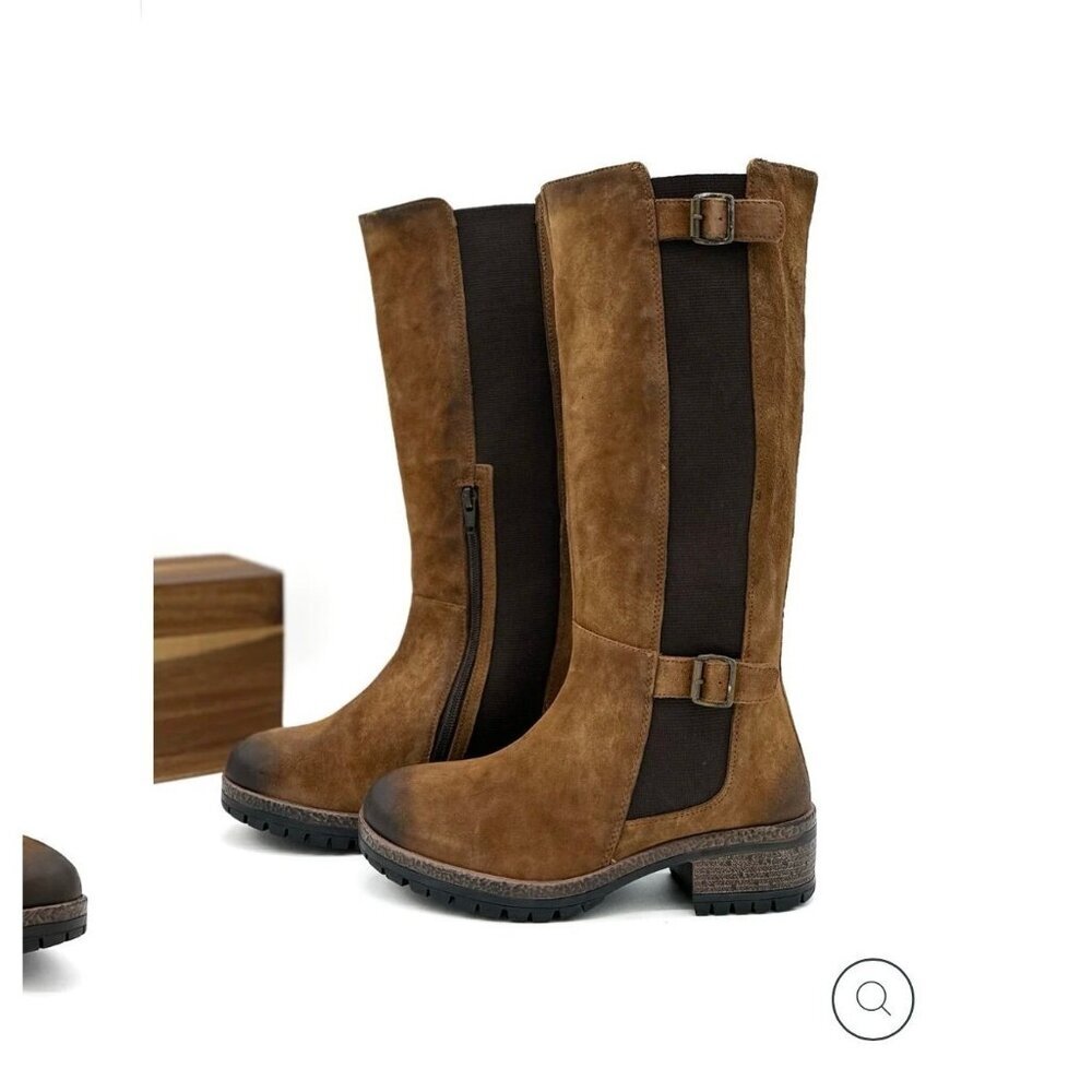 VERY VOLATILE MITCHELL TALL LEATHER BOOT IN BROWN size 7 new no box